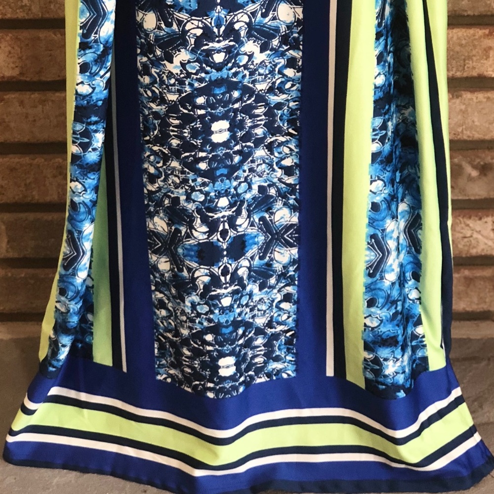 Harlow & Rose Medallion Striped Maxi Dress - Picture 5 of 8
